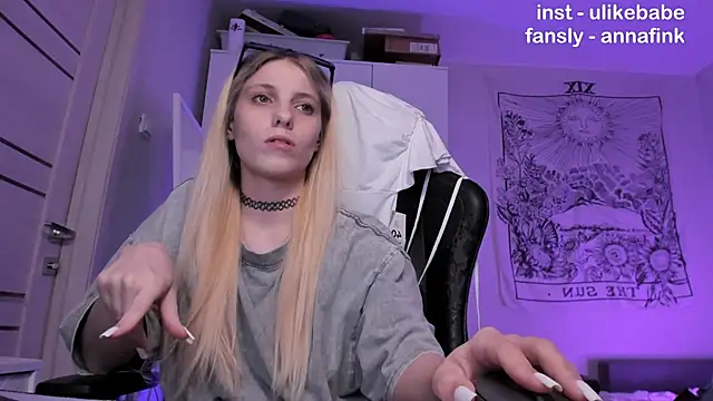 Snapshot of Anna_Fink chatting on November 2025 10:31:02 PM Anna Fink online show from November 2025 10:31:02 PM