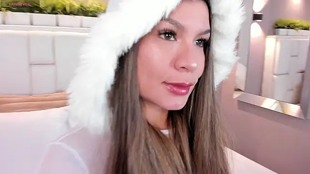 Snapshot of ValeriaGarcia chatting on January 2025 12:51:02 PM ValeriaGarcia online show from January 2025 12:51:02 PM