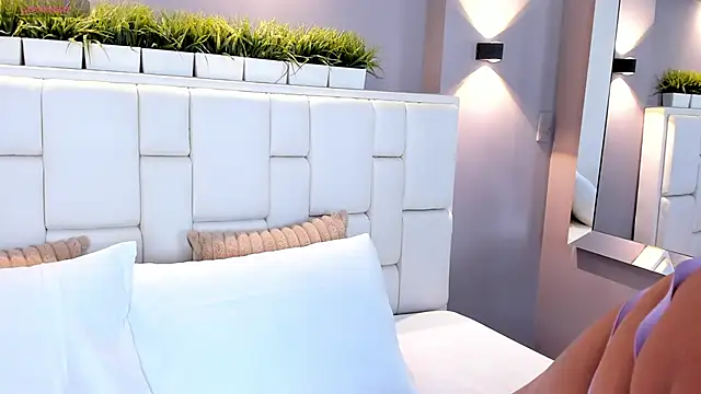 Snapshot of ValeriaGarcia chatting on February 2025 01:28:01 PM ValeriaGarcia online show from February 2025 01:28:01 PM