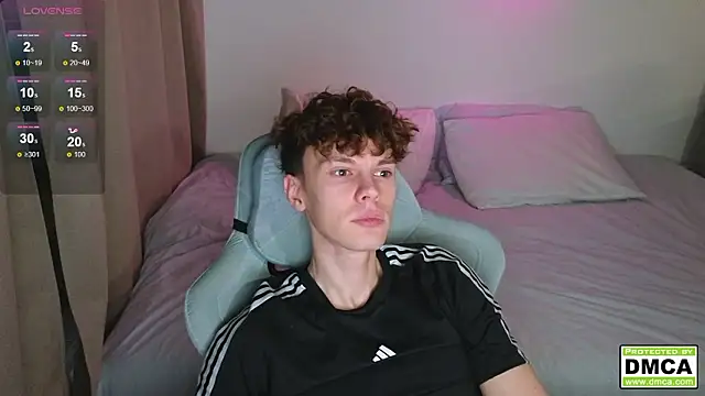 cute thomas online show from February 2026 07:40:01 PM