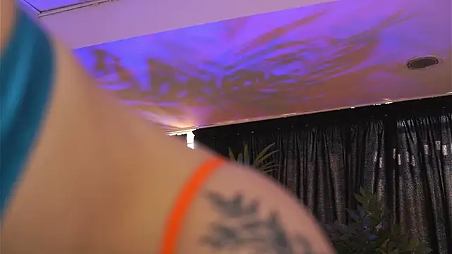 Snapshot of HotSkinnyX chatting on March 2025 12:19:02 PM HotSkinnyX online show from March 2025 12:19:02 PM