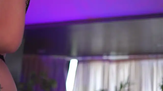 Snapshot of HotSkinnyX chatting on September 2025 05:40:01 AM HotSkinnyX online show from September 2025 05:40:01 AM