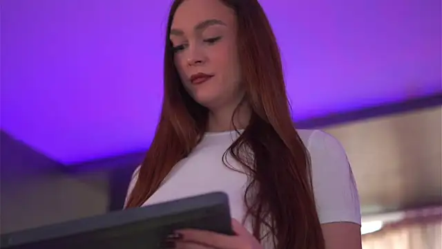 Snapshot of HotSkinnyX chatting on September 2025 06:25:02 AM HotSkinnyX online show from September 2025 06:25:02 AM