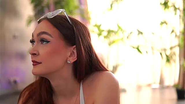 Snapshot of HotSkinnyX chatting on October 2025 08:24:02 AM HotSkinnyX online show from October 2025 08:24:02 AM