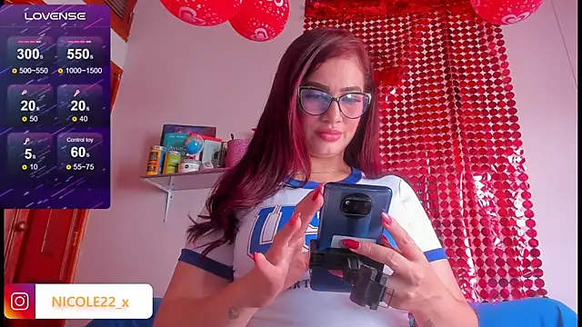 Snapshot of Nicole_x chatting on February 2025 02:04:01 PM Nicole x online show from February 2025 02:04:01 PM