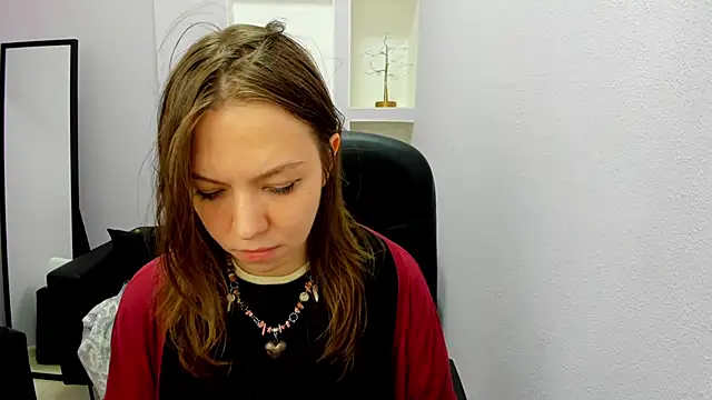 Persephoni online show from April 2026 05:07:01 PM