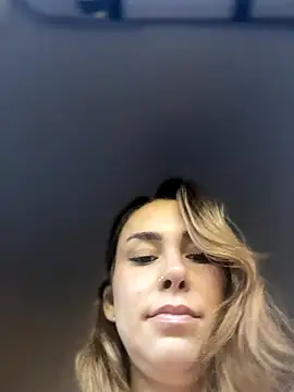 LeaGambit   online show from October 2025 03:36:02 PM