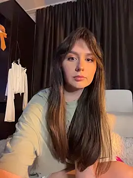 itssophiie online show from June 2026 06:53:01 PM