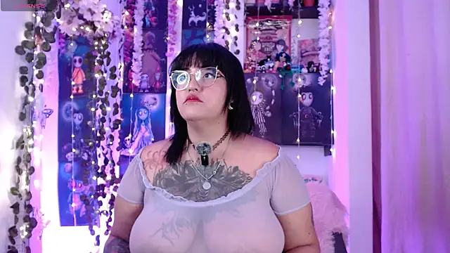 Snapshot of _Ali_Brinck_ chatting on January 2025 11:58:02 PM Ali Brinck online show from January 2025 11:58:02 PM