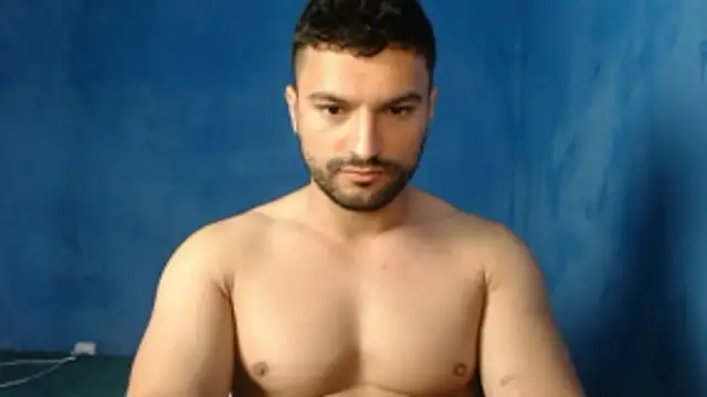 Snapshot of alex_blu chatting on May 2026 12:45:02 PM alex blu online show from May 2026 12:45:02 PM