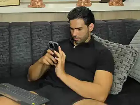 Snapshot of BradleySmithx chatting on February 2025 04:48:01 AM BradleySmithx online show from February 2025 04:48:01 AM