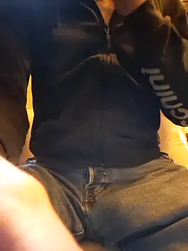 eddouxxx78 online show from April 2026 11:47:02 AM