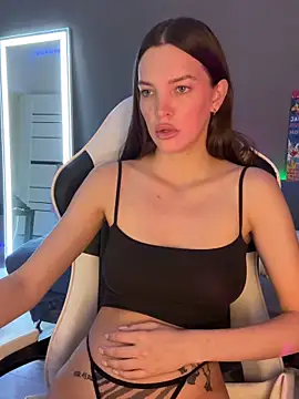 julia fly online show from September 2025 09:24:01 AM