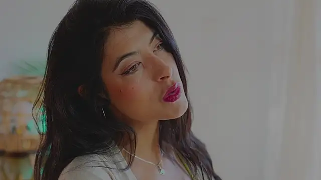 anabelcurvy online show from November 2025 02:16:02 PM