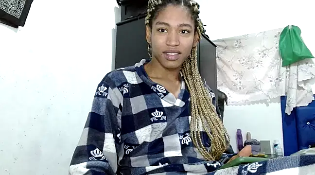 Snapshot of angelamarie1 chatting on January 2025 11:43:02 AM angelamarie1 online show from January 2025 11:43:02 AM