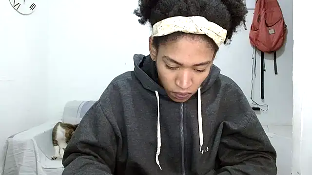 Snapshot of angelamarie1 chatting on October 2025 10:47:01 AM angelamarie1 online show from October 2025 10:47:01 AM