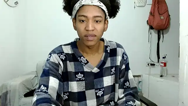 Snapshot of angelamarie1 chatting on October 2025 09:24:01 AM angelamarie1 online show from October 2025 09:24:01 AM