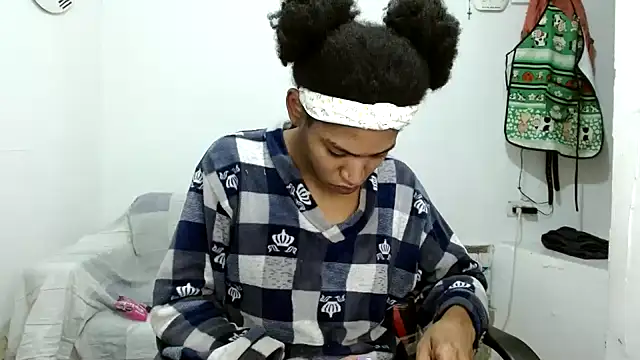 Snapshot of angelamarie1 chatting on November 2025 11:21:01 AM angelamarie1 online show from November 2025 11:21:01 AM