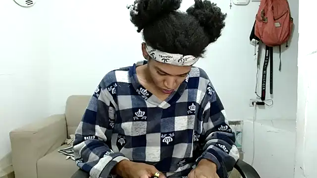 Snapshot of angelamarie1 chatting on November 2025 07:40:02 AM angelamarie1 online show from November 2025 07:40:02 AM