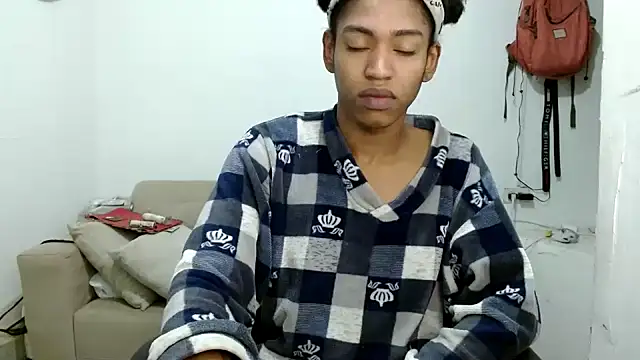 Snapshot of angelamarie1 chatting on November 2025 01:51:02 AM angelamarie1 online show from November 2025 01:51:02 AM