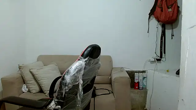 Snapshot of angelamarie1 chatting on November 2025 05:43:01 AM angelamarie1 online show from November 2025 05:43:01 AM