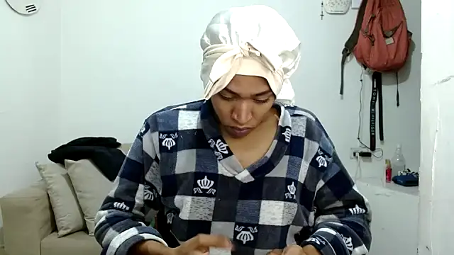 Snapshot of angelamarie1 chatting on December 2025 12:43:02 PM angelamarie1 online show from December 2025 12:43:02 PM