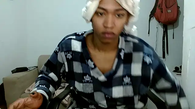 Snapshot of angelamarie1 chatting on December 2025 01:31:02 PM angelamarie1 online show from December 2025 01:31:02 PM