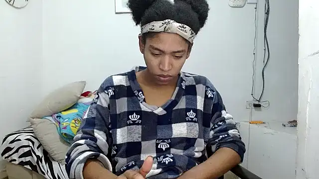 angelamarie1 online show from February 2026 12:03:01 AM