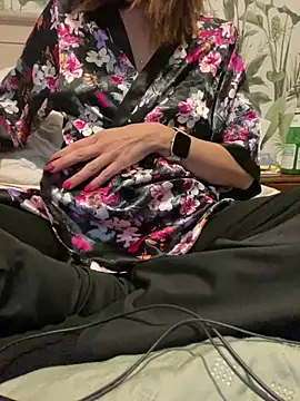 Snapshot of SexyFrenchy_MilfXXX chatting on April 2026 06:58:02 PM SexyFrenchy MilfXXX online show from April 2026 06:58:02 PM