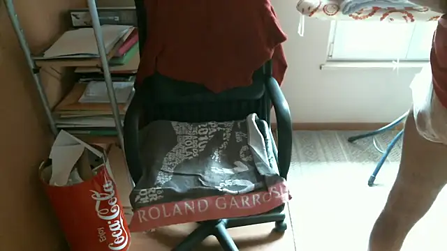 Snapshot of olibrius71 chatting on April 2026 03:29:01 PM olibrius71 online show from April 2026 03:29:01 PM