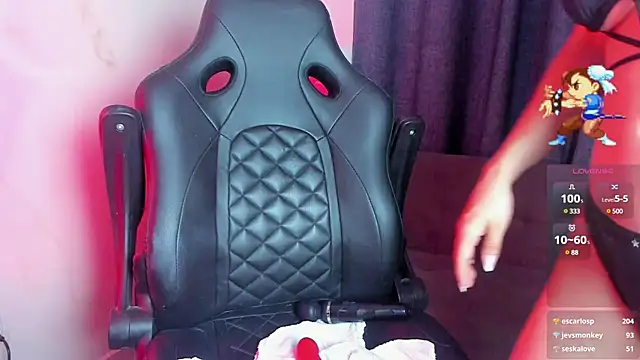 Snapshot of Roxy_clark chatting on February 2025 09:52:02 AM Roxy clark online show from February 2025 09:52:02 AM