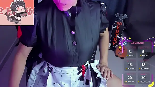 Snapshot of Roxy_clark chatting on October 2025 09:10:01 AM Roxy clark online show from October 2025 09:10:01 AM