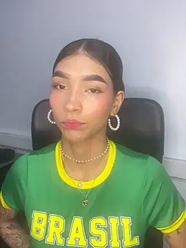 LauraAristizabal online show from July 2026 10:30:01 AM