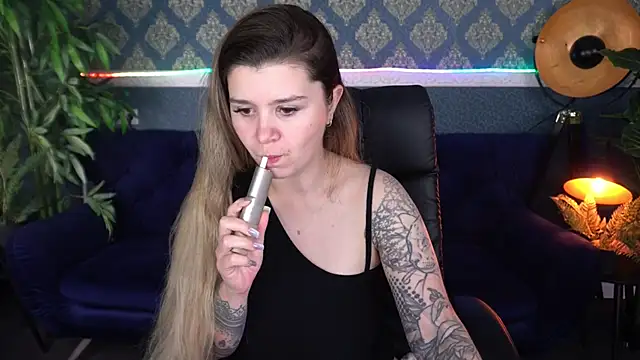 AmellyMilly online show from November 2025 08:13:02 PM