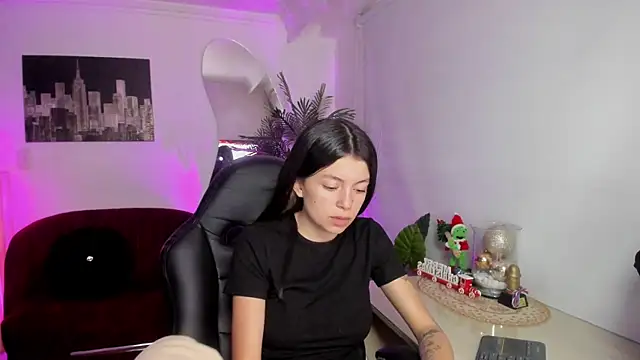 Meghan320 online show from December 2025 11:39:02 AM