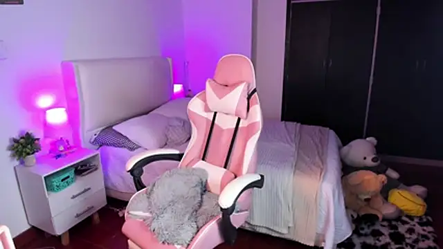 Ainhoads online show from February 2026 09:03:02 AM