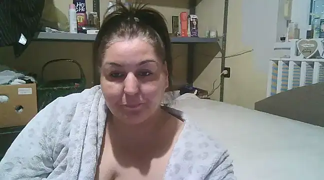 Snapshot of Mileva88 chatting on January 2025 02:03:02 PM Mileva88 online show from January 2025 02:03:02 PM