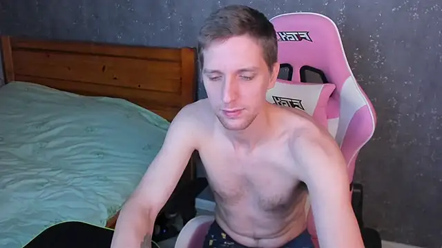 Snapshot of DavidAndSophie chatting on December 2024 02:49:02 PM DavidAndSophie online show from December 2024 02:49:02 PM