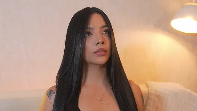 Snapshot of sarah_hiill chatting on November 2025 09:37:01 PM sarah hiill online show from November 2025 09:37:01 PM