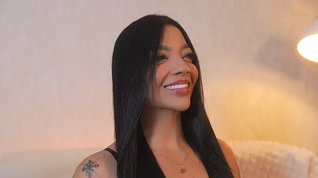 Snapshot of sarah_hiill chatting on November 2025 10:00:02 PM sarah hiill online show from November 2025 10:00:02 PM