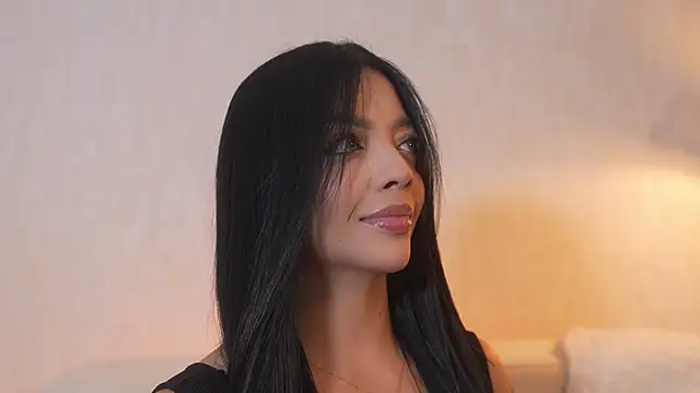 Snapshot of sarah_hiill chatting on November 2025 10:01:02 PM sarah hiill online show from November 2025 10:01:02 PM