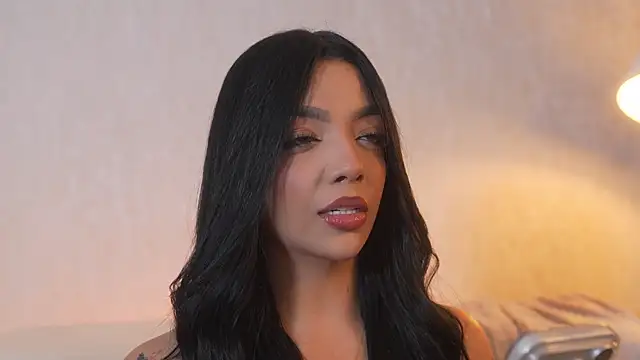 Snapshot of sarah_hiill chatting on December 2025 09:24:02 PM sarah hiill online show from December 2025 09:24:02 PM