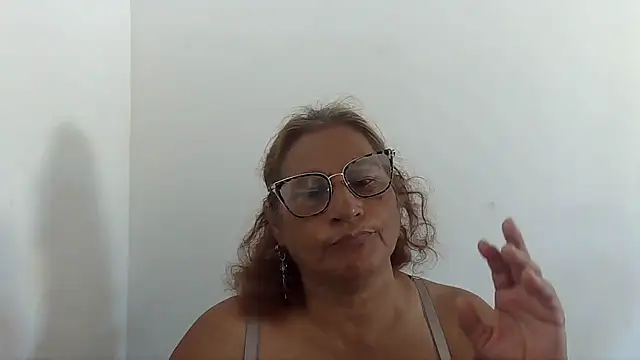 Snapshot of charrysexy1 chatting on October 2025 03:24:01 PM charrysexy1 online show from October 2025 03:24:01 PM