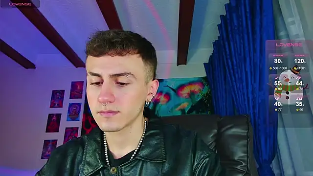 Snapshot of dimitri-bilak chatting on December 2024 11:09:01 PM dimitri-bilak online show from December 2024 11:09:01 PM