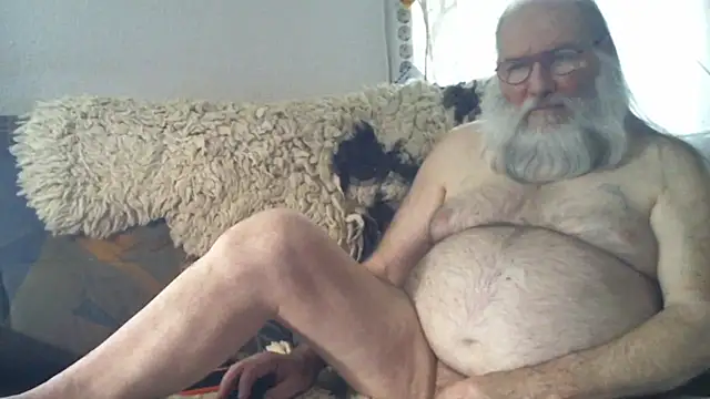 Snapshot of SexySantaC chatting on October 2025 07:23:01 AM SexySantaC online show from October 2025 07:23:01 AM