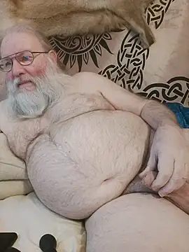 Snapshot of SexySantaC chatting on December 2025 04:03:02 PM SexySantaC online show from December 2025 04:03:02 PM