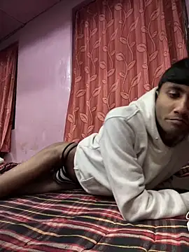 Snapshot of Sexyslimguyy chatting on January 2025 02:13:02 PM Sexyslimguyy online show from January 2025 02:13:02 PM