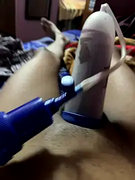 Snapshot of Sexyslimguyy chatting on November 2025 12:27:02 PM Sexyslimguyy online show from November 2025 12:27:02 PM