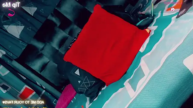 Snapshot of CharlotteBigCock chatting on February 2026 02:20:02 PM CharlotteBigCock online show from February 2026 02:20:02 PM