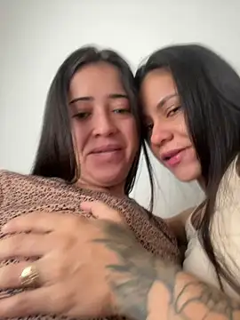 Snapshot of Reggie-Liam chatting on December 2024 02:24:02 PM Reggie-Liam online show from December 2024 02:24:02 PM